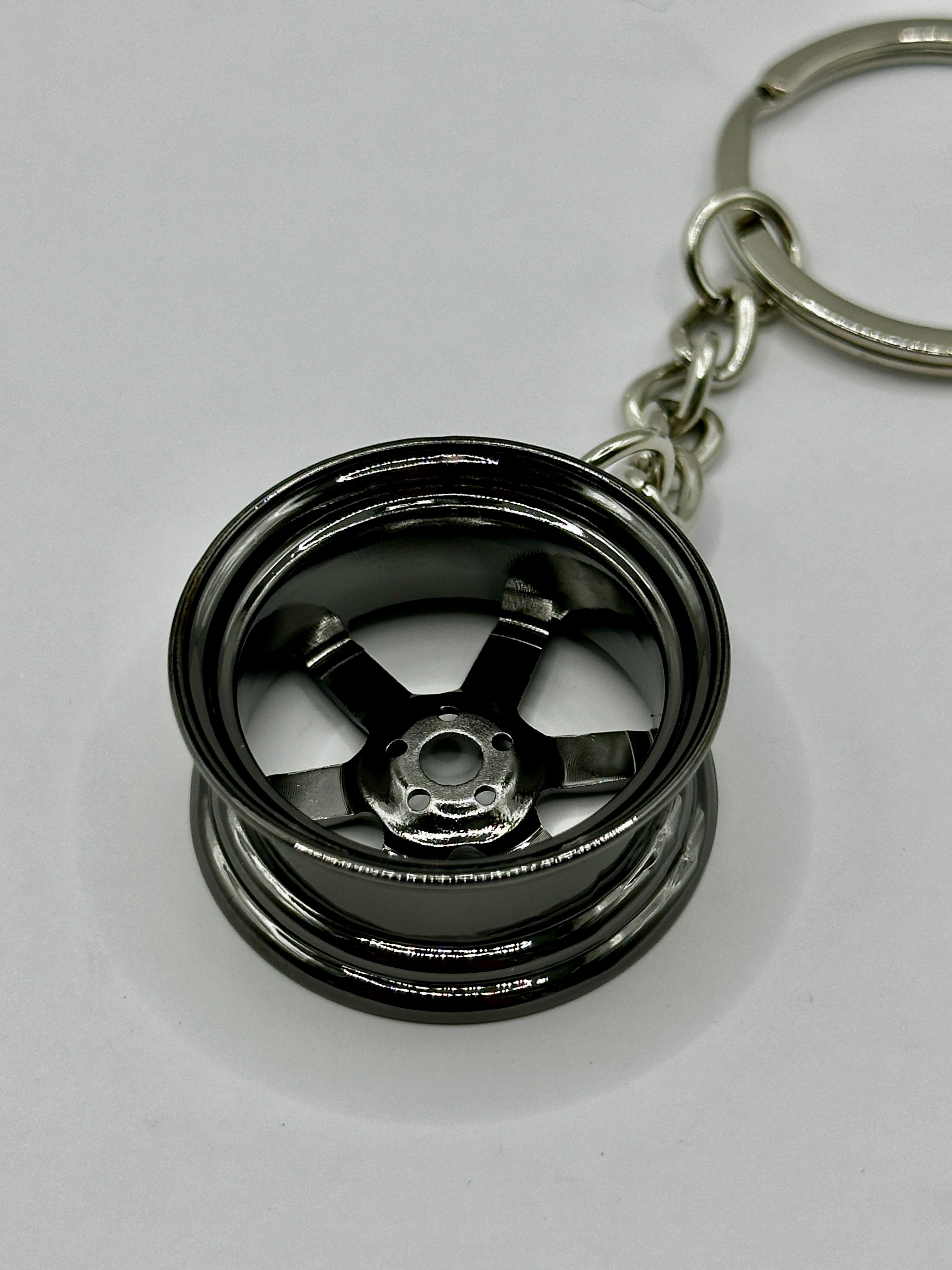 Wheel Key Ring Glossy Matt