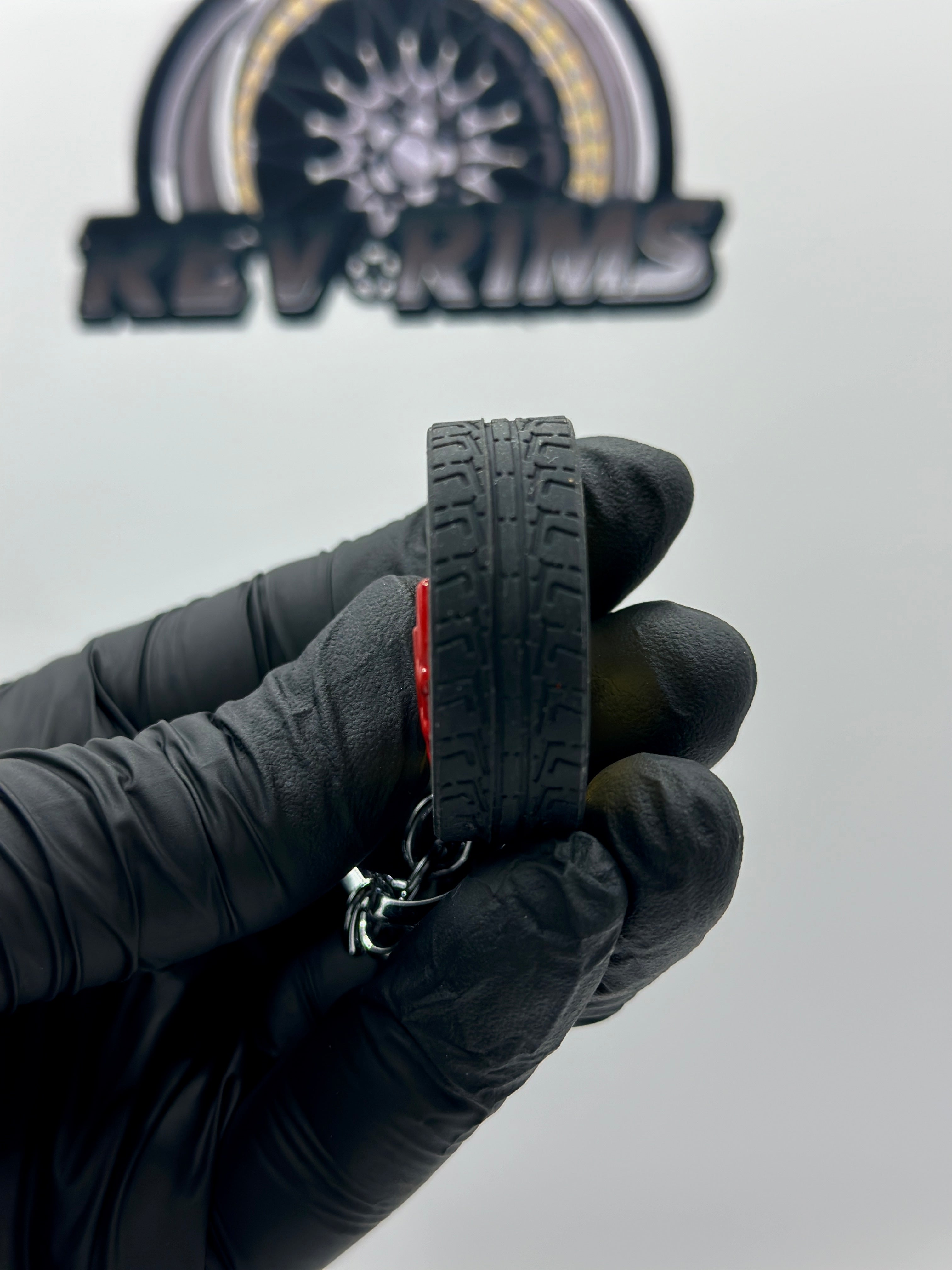 Metal Wheel Keychain with Rubber Tire, Red Calliper & Gold