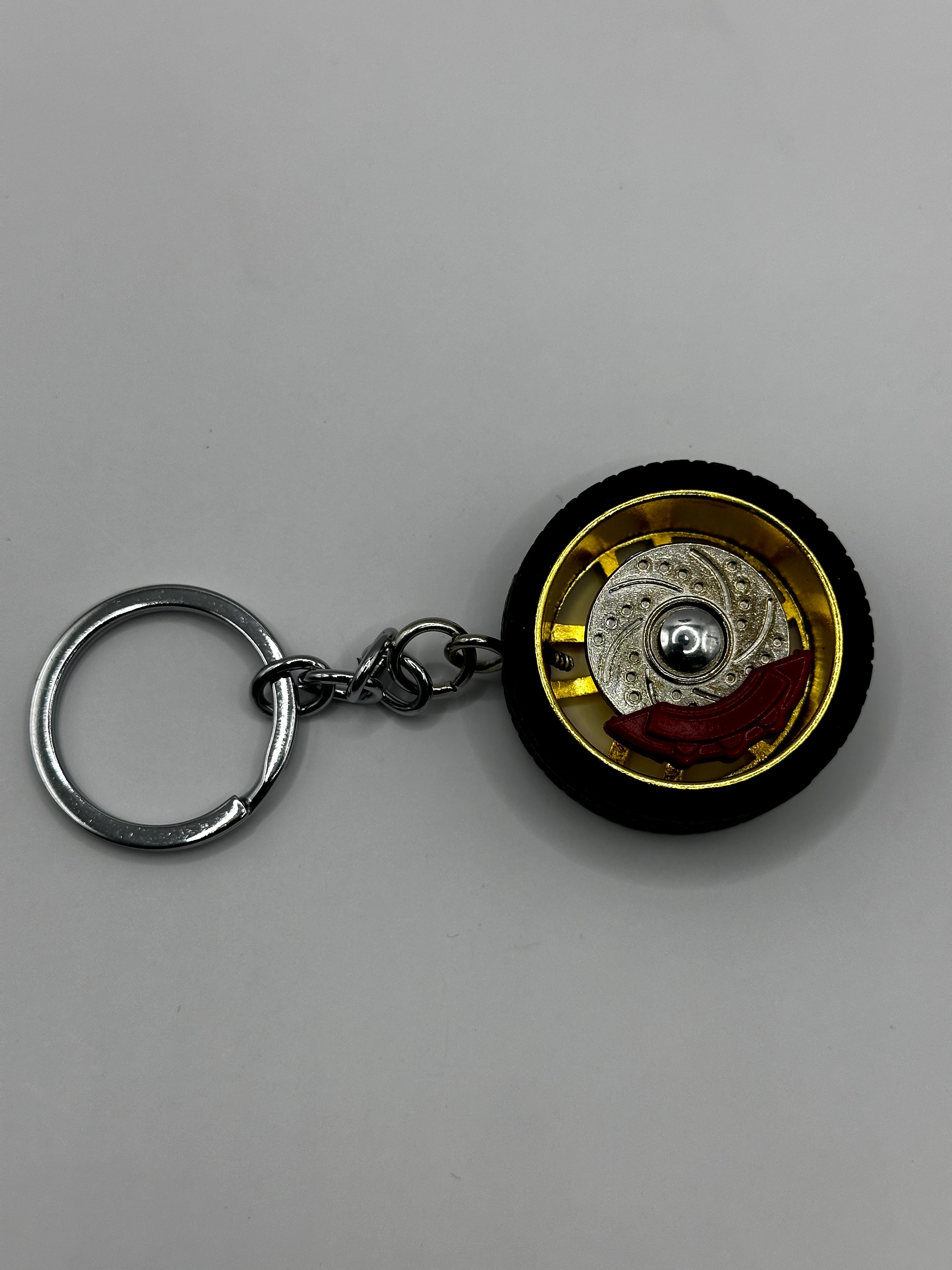 Metal Wheel Keychain with Rubber Tire, Red Calliper & Gold